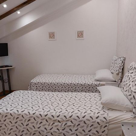 Apt Lavender On Nincevica St- 1 Bedroom Apt 5 Min To The Old Town Of Split Exterior foto