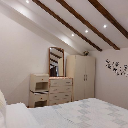 Apt Lavender On Nincevica St- 1 Bedroom Apt 5 Min To The Old Town Of Split Exterior foto